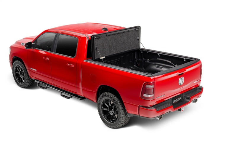 UnderCover 09-18 Ram 1500 (sans Rambox) (19+ Classic) Housse de caisse Ultra Flex de 5,7 pieds - Finition noir mat