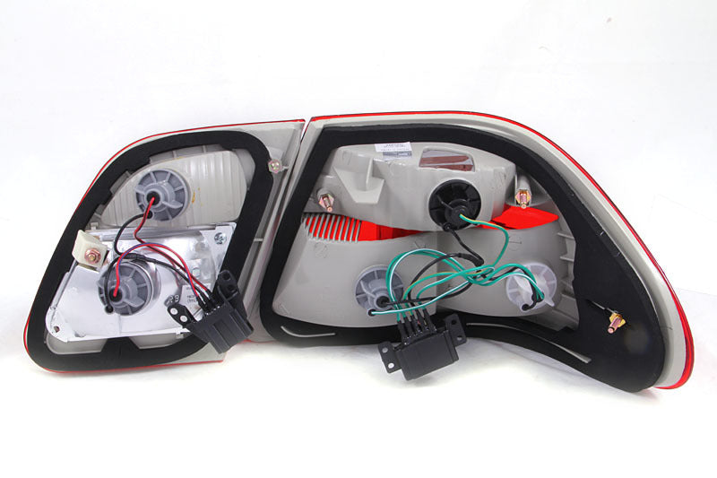 Feux arrière ANZO 1996-2002 Mercedes Benz Classe E W210 Rouge/Clair G2