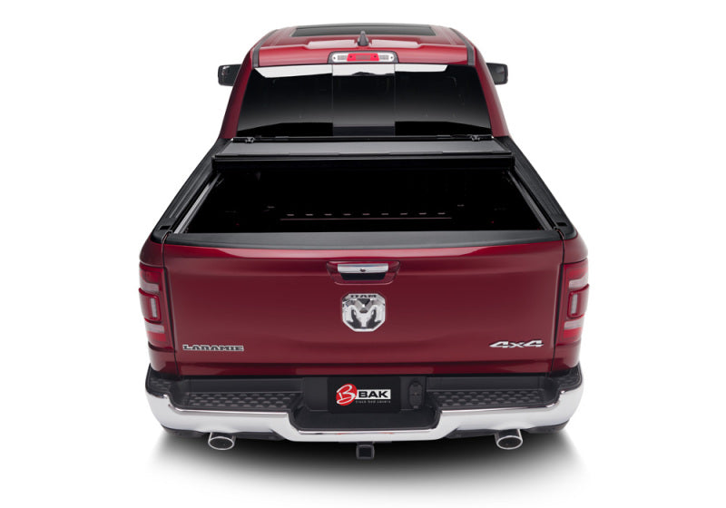 Dodge Ram 1500 BAK 19-20 (nouveau style de carrosserie sans caisse Ram) 6 pieds 4 pouces BAKFlip MX4 finition mate