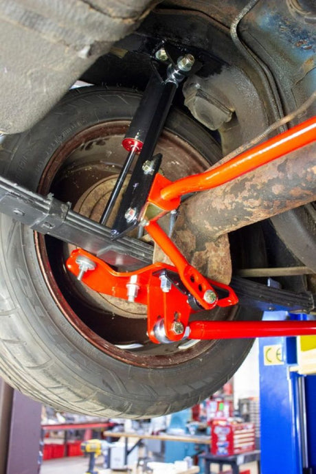 Barre stabilisatrice réglable UMI Performance 70-81 GM F-Body à embout de tige arrière