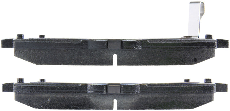 Plaquettes de frein sport StopTech avec cales et matériel - Avant