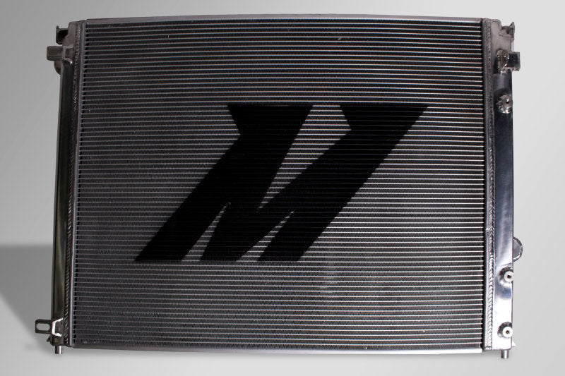 Radiateur en aluminium Mishimoto SRT8 Hellcat Performance pour Dodge Challenger R/T 2008-2016