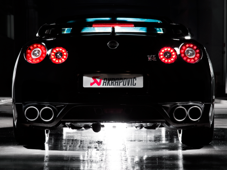 Ligne Slip-On Akrapovic 08-17 Nissan GT-R (Titane) (Embouts requis)