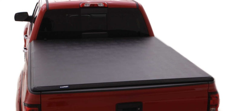 Lund 19-23 Dodge Ram 1500 5.7ft Bed (w/o RamBox) Hard Fold Tonneau Lund - Black