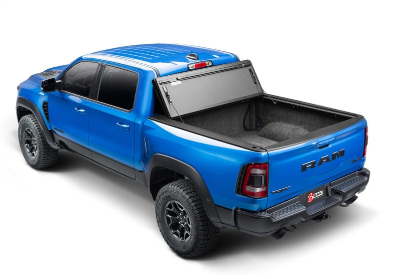 Dodge Ram 1500 BAK 19-20 (nouveau style de carrosserie sans caisse Ram) 6 pieds 4 pouces BAKFlip MX4 finition mate