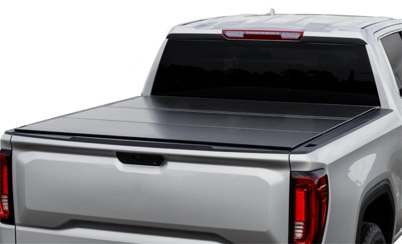 Housse de protection à trois volets LOMAX Access 2014-17 Chevy/GMC Full Size 1500 - 5 pi 7 po à caisse courte