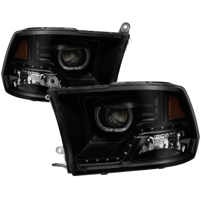 Phares de projecteur à DEL Halo xTune Dodge Ram 2009-2014 - Fumée noire PRO-JH-DR09-CFB-BSM