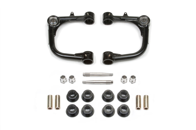 Kit de bras de suspension supérieur Uniball 3 pouces Fabtech 06-09 Toyota FJ 4WD
