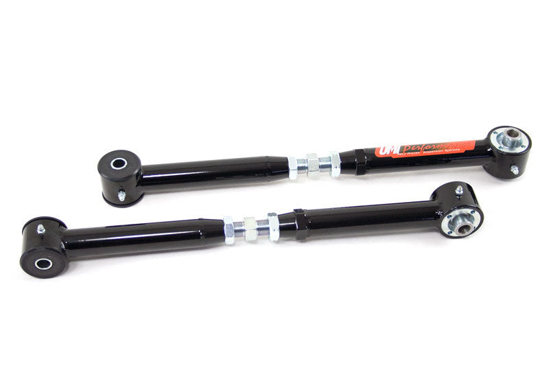 Bras de suspension réglables UMI Performance 05-14 Ford Mustang sur voiture - Joint poly/roto