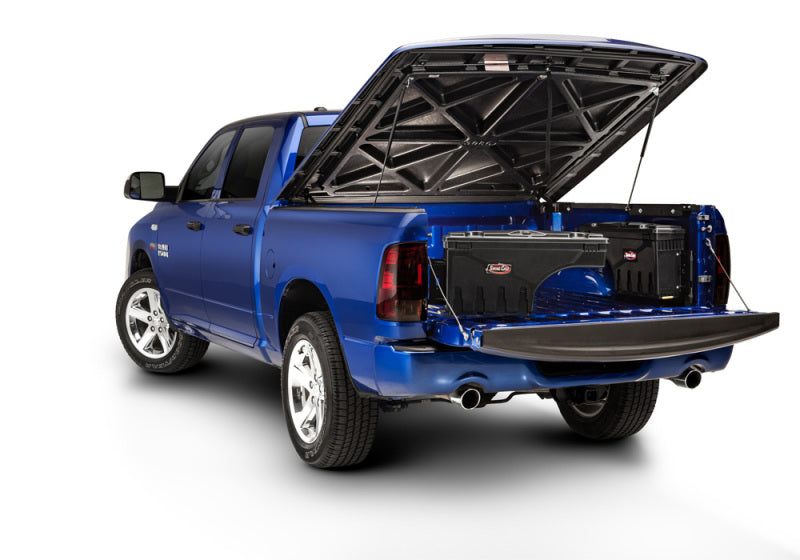 UnderCover 19-20 Chevy Silverado 1500 côté conducteur Swing Case - Noir lisse