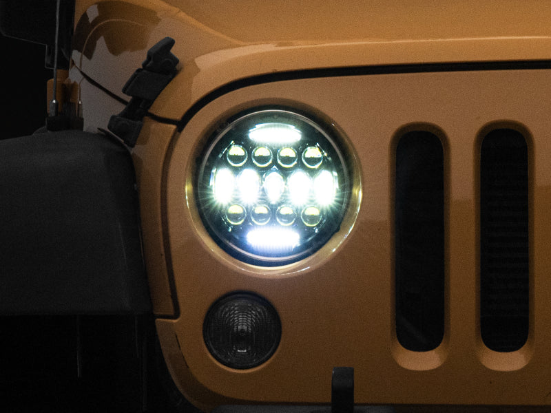 Phares à 13 LED Raxiom pour Jeep Wrangler TJ/JK Axial Series 97-18 - Boîtier noir (lentille transparente)