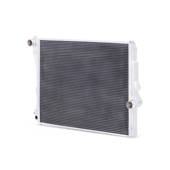 Radiateur en aluminium hautes performances Mishimoto 99-06 BMW 323i/323i/328i/330i avec transmission automatique