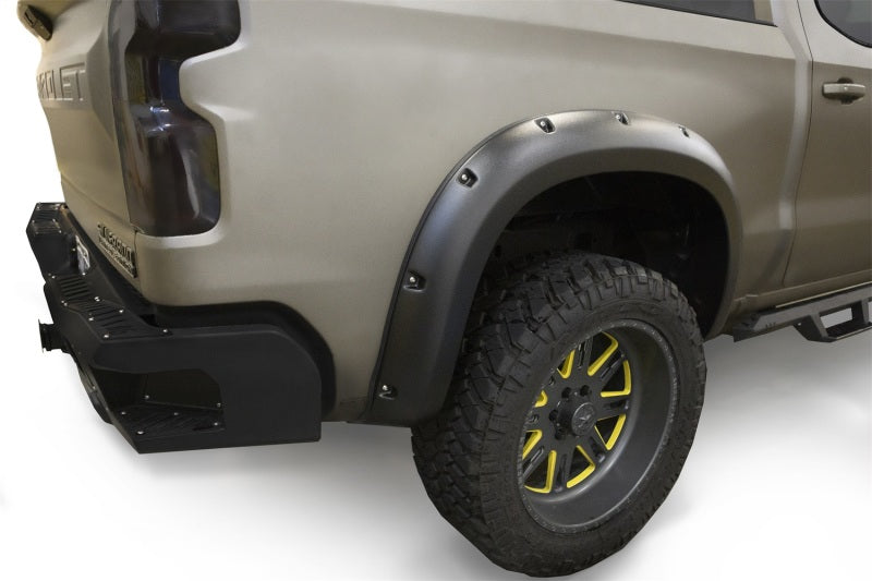 Lund 19-21 Chevy Silverado 1500 RX-Rivet Style Smooth Elite Series Fender Flares - Black (2 Pc.Rear)