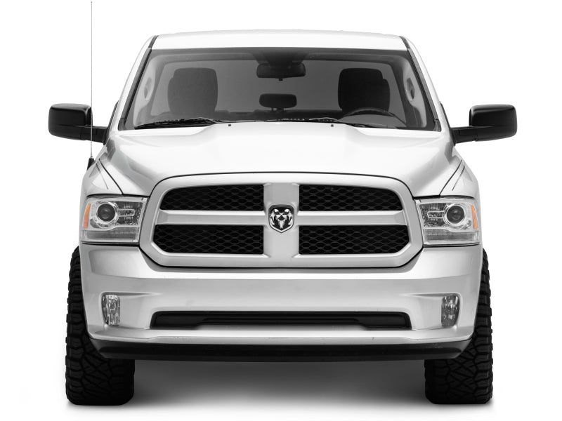 Phares à LED Raxiom 09-18 Dodge RAM 1500 Halo avec clignotants Swtchbck - Chrome Hsng (lentille transparente)