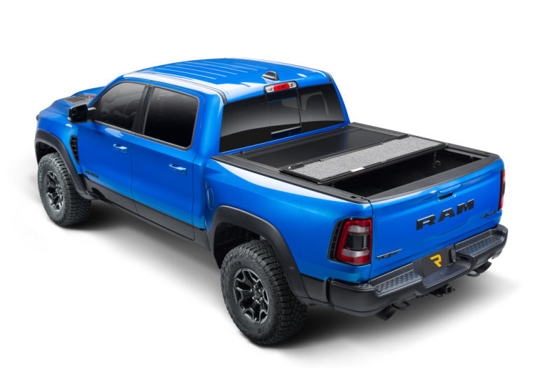 UnderCover 09-18 Ram 1500 (sans Rambox) (19+ Classic) Housse de caisse Ultra Flex de 5,7 pieds - Finition noir mat