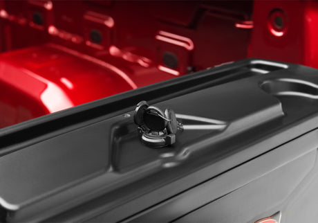 UnderCover 07-18 Chevy Silverado 1500 (19 Legacy) Boîtier pivotant côté passager - Noir lisse