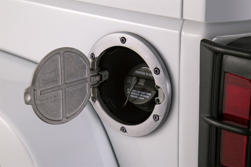 Trappe à carburant 2/4 portes pour Jeep Wrangler JK 2007-2017 d'AMP Research - Brossé