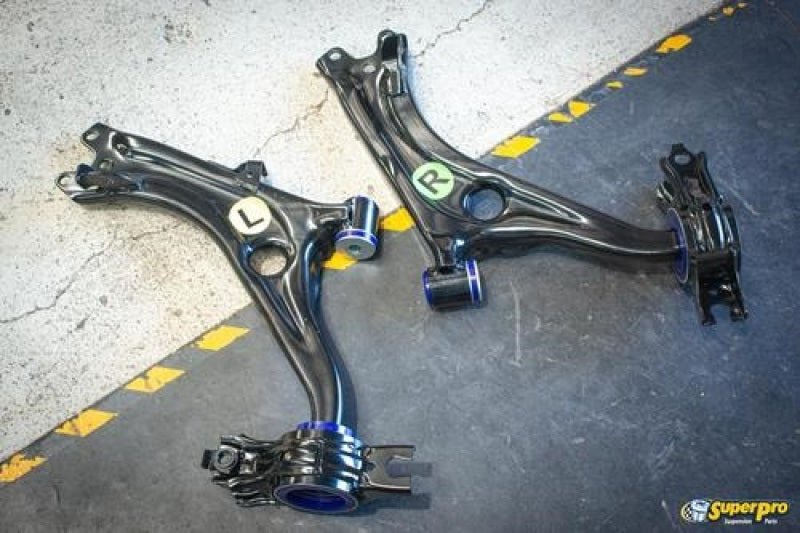 Ensemble de bras de suspension inférieurs avant SuperPro 2016 Honda Civic EX avec bagues