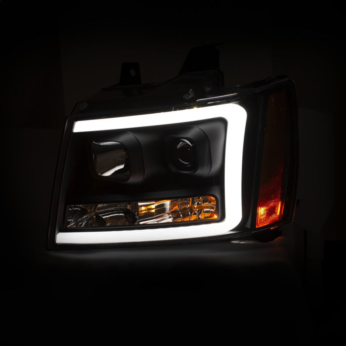 Phares de projecteur ANZO 07-14 Chevy Tahoe avec design de style planche noir avec ambre