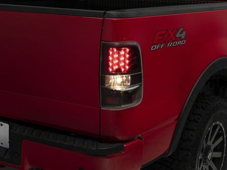 Feux arrière à LED Raxiom 04-08 Ford F-150 Styleside - Boîtier noir (lentille transparente)