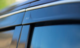 Déflecteurs de fenêtre à profil bas AVS 18-19 Nissan Rogue Sport Ventvisor 4 pièces - Chrome