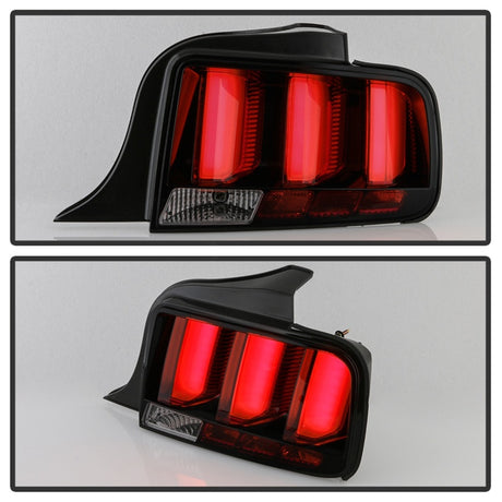 Feux arrière à LED Spyder 05-09 Ford Mustang (barre lumineuse rouge) - Fumé ALT-YD-FM05V3-RBLED-SM
