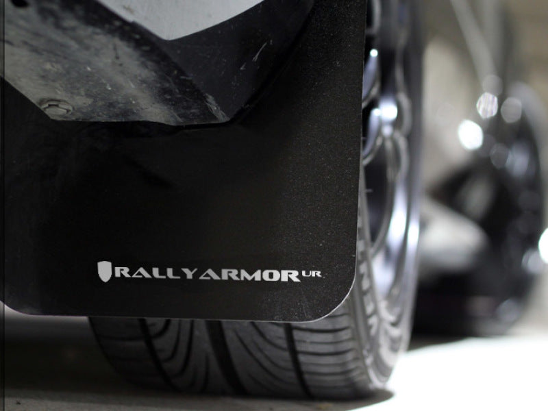 Rally Armor 08-10 Subaru WRX (Hatch &amp; Sedan) / 08-11 Subaru 2.5i Garde-boue noir UR avec logo blanc