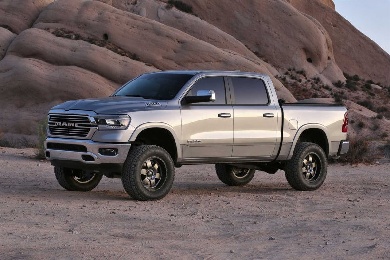 Fabtech 19-21 Ram 1500 2WD 6in Perf Sys avec Dl 2.5 Resi C/O et Rr Dl