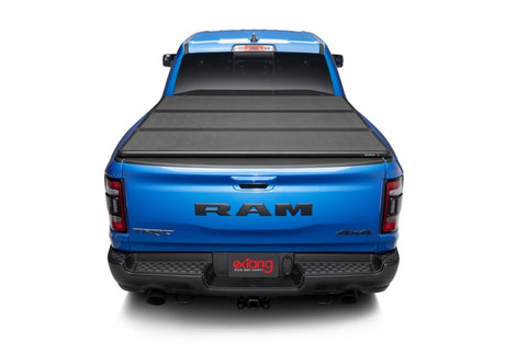 Extang 19-23 Dodge Ram avec nouvelle carrosserie RamBox (caisse de 5 pi 7 po) ALX solidement repliable