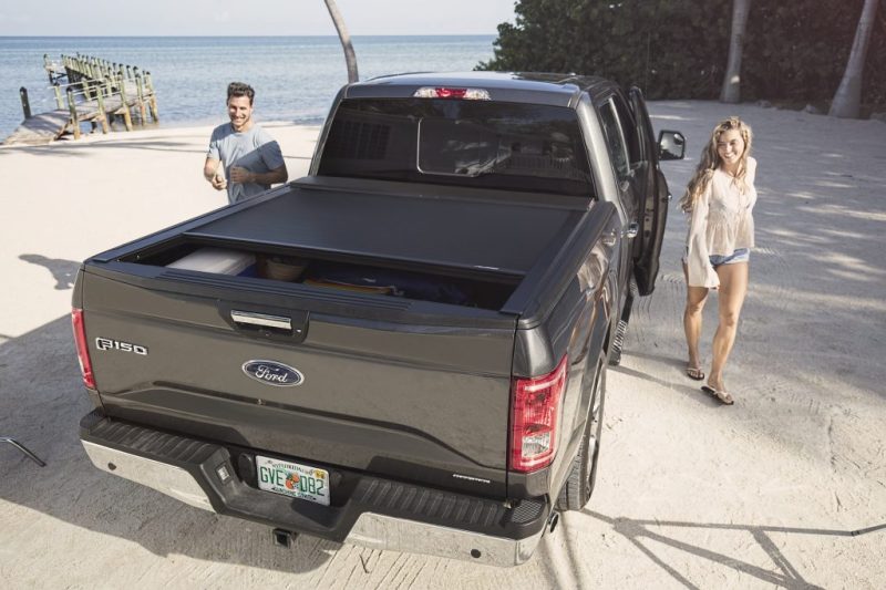 Roll-N-Lock 15-17 Ford F-150 65-5/8in E-Series Retractable Tonneau Cover