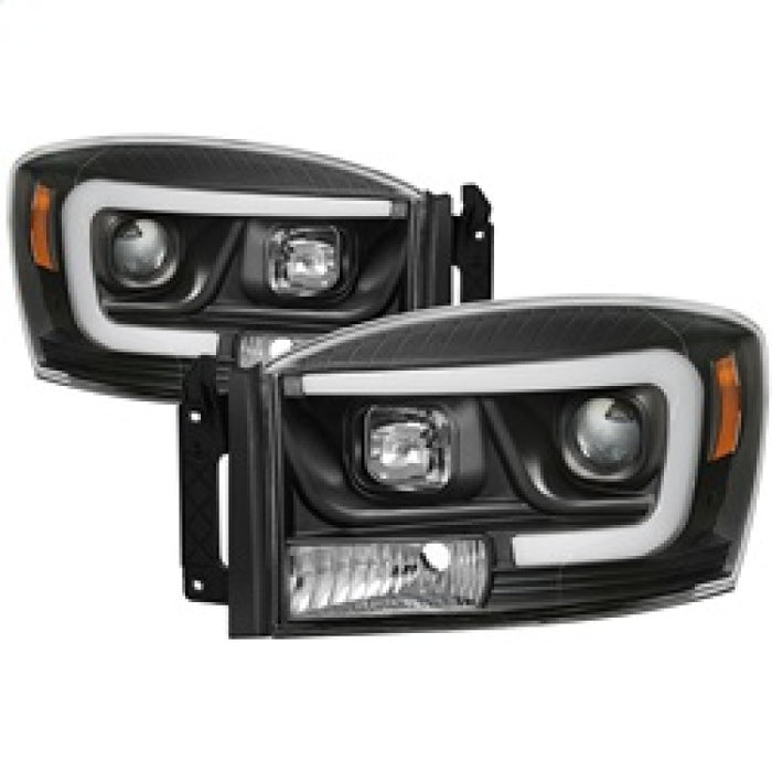 Phares de projecteur Spyder Dodge Ram 1500 06-08 V2 - Barre lumineuse DRL - Noir (PRO-YD-DR06V2-LB-BK)