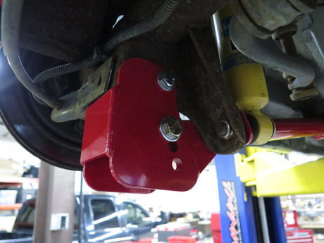 Supports de relocalisation du bras de suspension inférieur GM F-Body 82-02 UMI Performance - Boulonnés