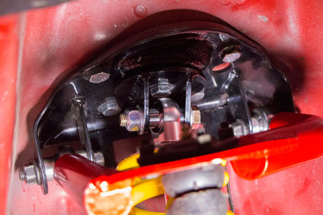 Kit de suspension à ressorts avant à double réglage UMI Performance pour Chevrolet Camaro 93-02 (taux de ressort 550 lb)