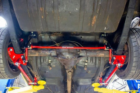 Barre stabilisatrice réglable UMI Performance 70-81 GM F-Body à embout de tige arrière