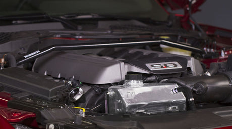 Renfort de tourelle de jambe de force avant Mishimoto pour Ford Mustang 2015+