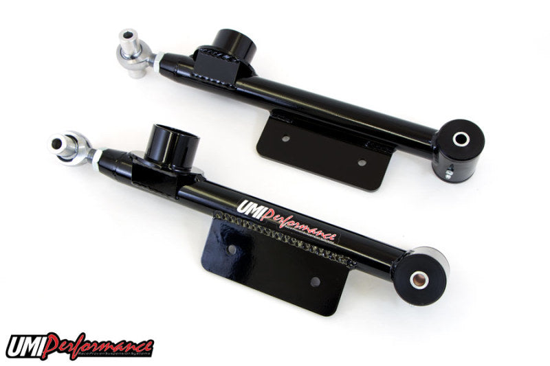 Bras de suspension inférieurs réglables simples UMI Performance pour Ford Mustang 99-04
