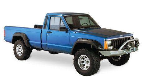 Bushwacker 84-01 Jeep Cherokee Cutout Style Flares 4 pièces pour utilitaire sport 2 portes uniquement - Noir