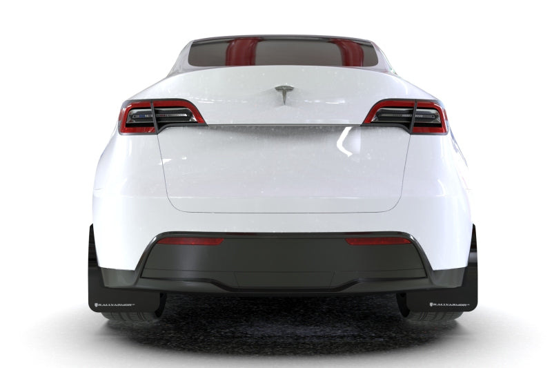 Garde-boue noir Rally Armor 20-22 Tesla Model Y - Logo noir métallisé