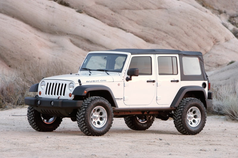 Système de base Fabtech 07-18 Jeep JK 4WD 3 pouces avec amortisseurs de performance