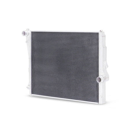 Radiateur en aluminium hautes performances Mishimoto 99-06 pour BMW 323i/323i/328i/330i