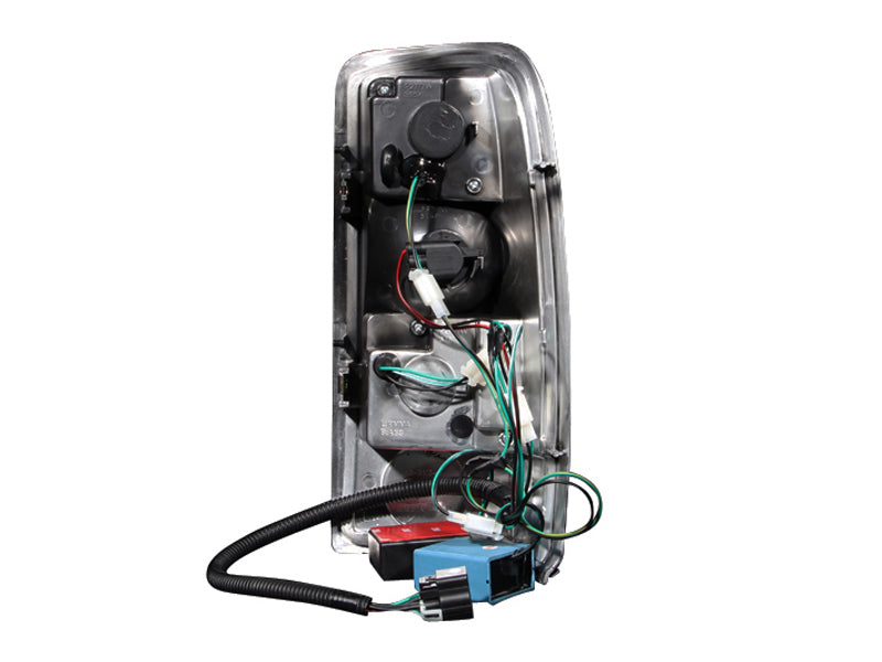 Feux arrière à LED ANZO 2000-2006 Chevrolet Suburban Fumé