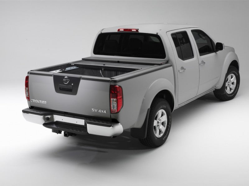 Couvre-caisse rétractable Roll-N-Lock 16-18 Nissan Titan XD Crew Cab SB 77-3/8 po Série M