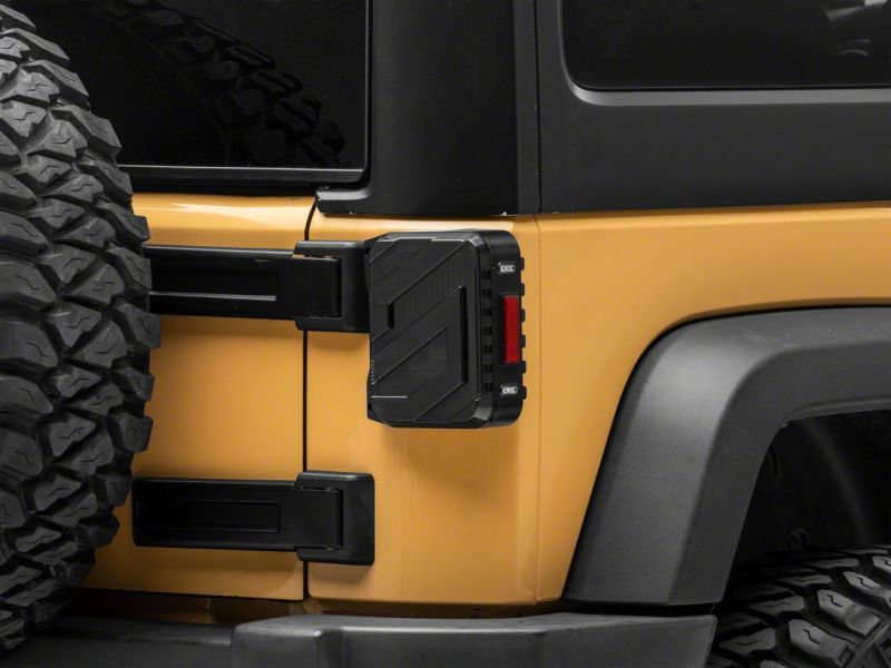 Feux arrière à LED Raxiom 07-18 Jeep Wrangler JK Axial Series Trident - Boîtier noir (lentille fumée)