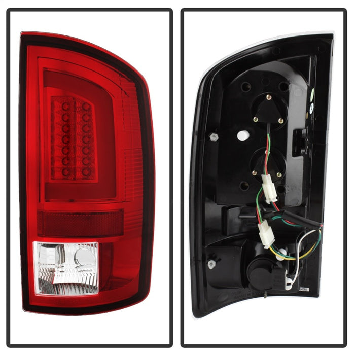 Feu arrière à LED Spyder 03-06 Dodge Ram 2500/3500 V3 - Rouge transparent (ALT-YD-DRAM02V3-LBLED-RC)