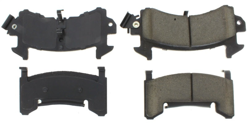 Plaquettes de frein sport StopTech avec cales et matériel - Avant
