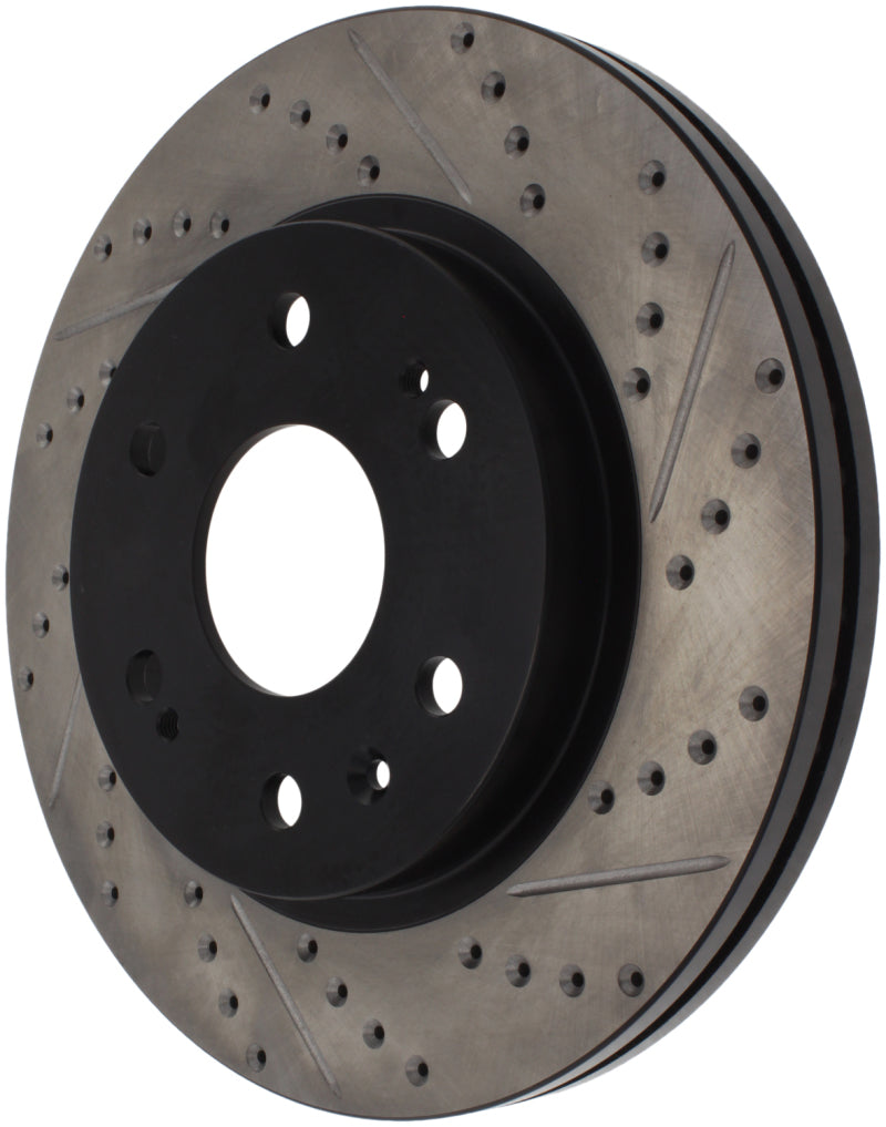 Rotor avant droit rainuré et percé StopTech 05-10 GMC Sierra 1500 (avec tambour arrière) / 07-09 GMC Yukon