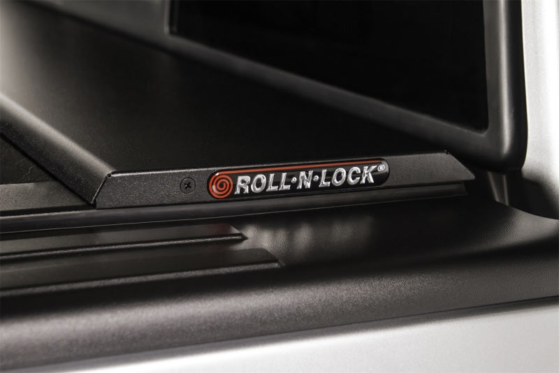 Roll-N-Lock 09-17 Dodge Ram 1500 XSB 67in M-Series Retractable Tonneau Cover