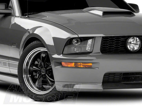 Phares de projecteur à LED Raxiom 05-09 Ford Mustang à l'exclusion de la GT500 - Boîtier noir (lentille transparente)