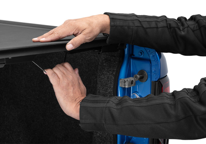 Dodge Ram BAK 12-18 (Classic 19-21) avec couvre-caisse Ram Box Revolver X4s de 6,4 pieds (nouveau style de carrosserie 2020)