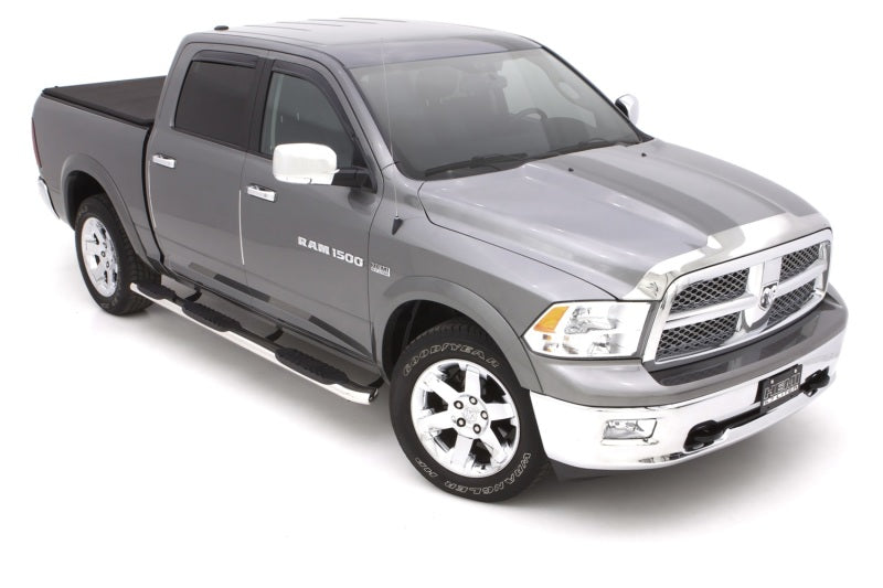 Barres de protection ovales WTW SS de 5 po pour Dodge Ram 1500 Crew Cab (caisse de 5,5 pi) de 09 à 2017 de Lund - Polies